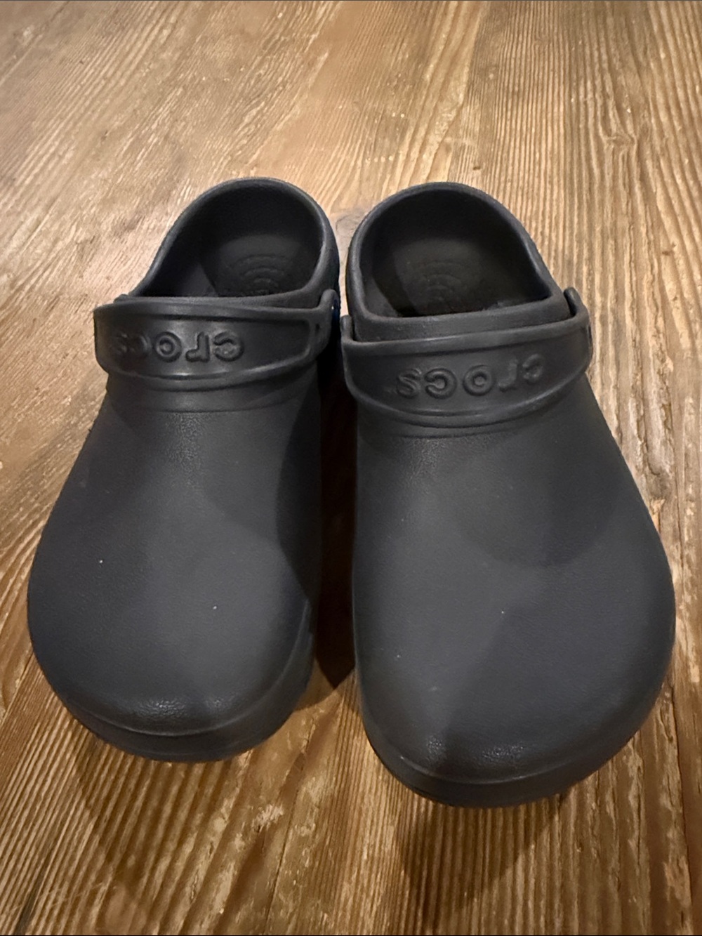 CROCS Kids Classic Clog - Black men 6 / woman 8